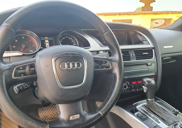 Audi A5 cena 42800 przebieg: 299700, rok produkcji 2011 z Płock małe 326